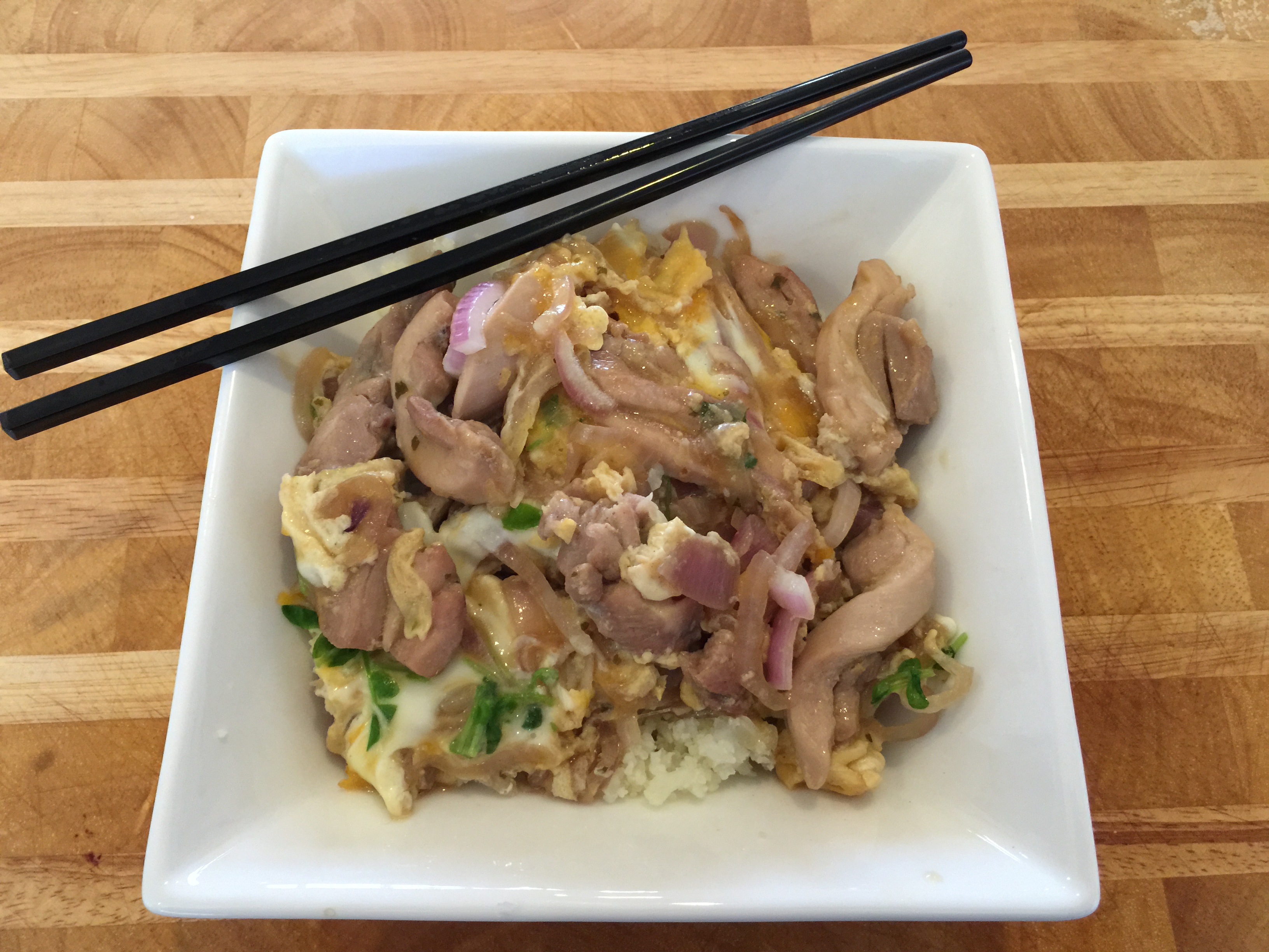 Oyakodon on cauliflower rice